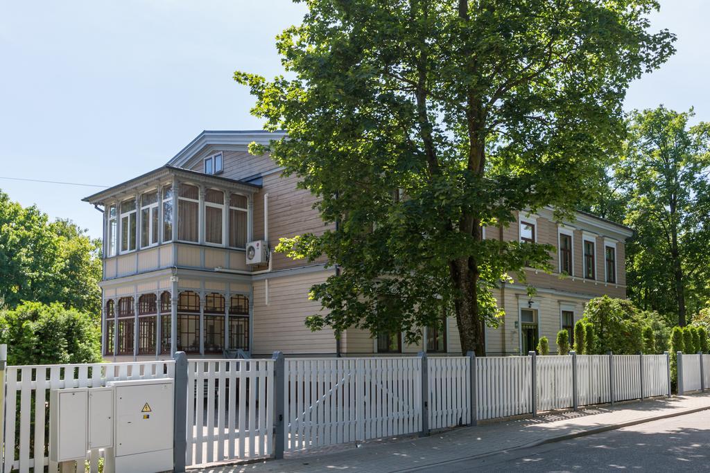 Roze Boutique Apartments Liepāja Exterior foto